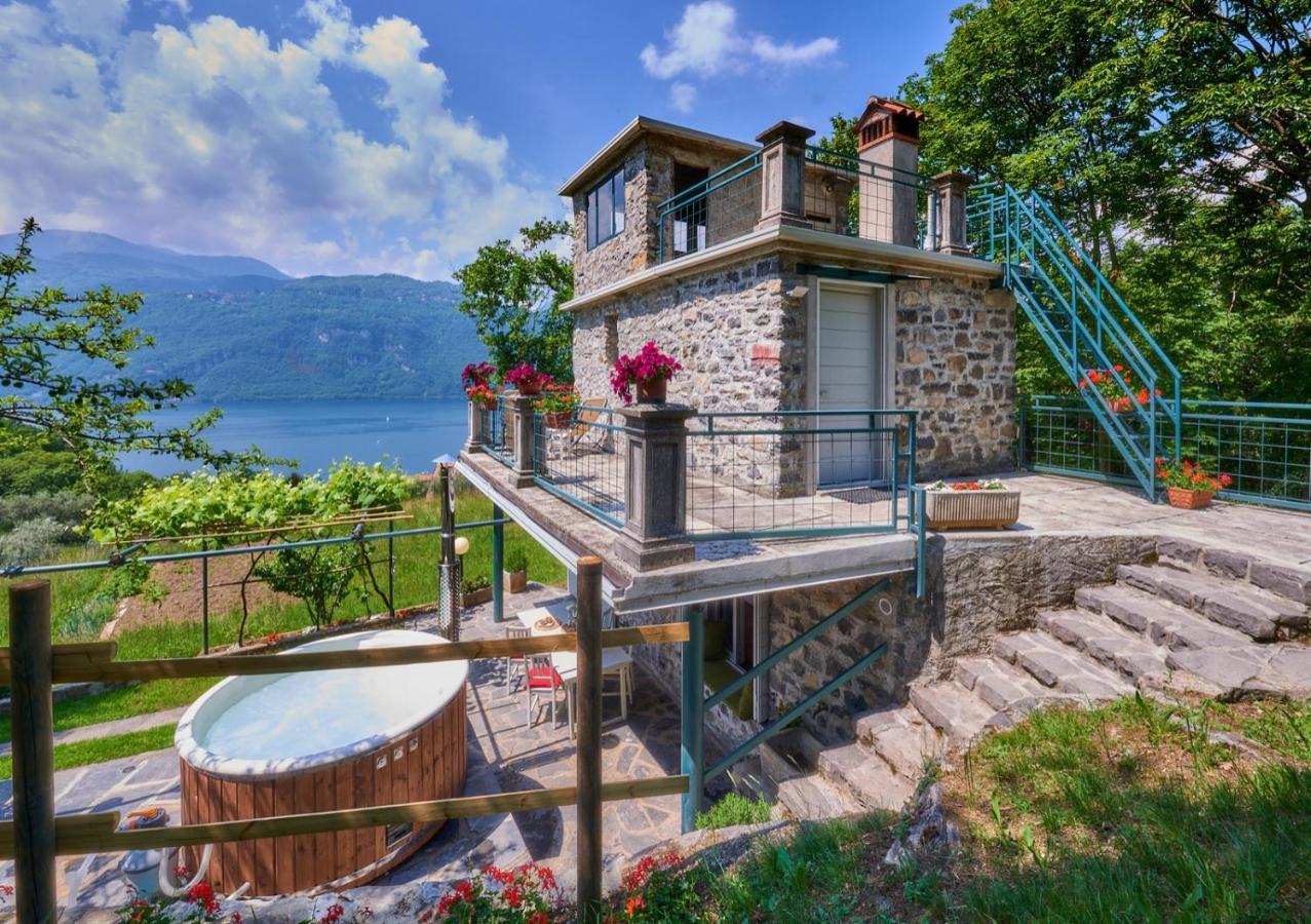 La Casetta Nel Bosco - Hot Tube And Sauna Lierna Exterior foto